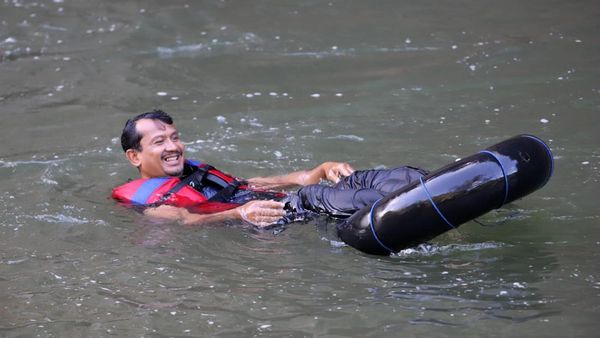 Seru! Memacu Adrenalin Jajal River Tubing di Pedalaman Garut