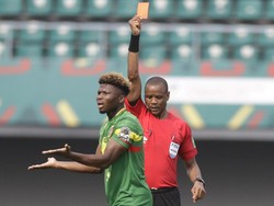 Wasit Laga Tunisia Vs Mali Kepanasan, Jadinya Keblinger deh!