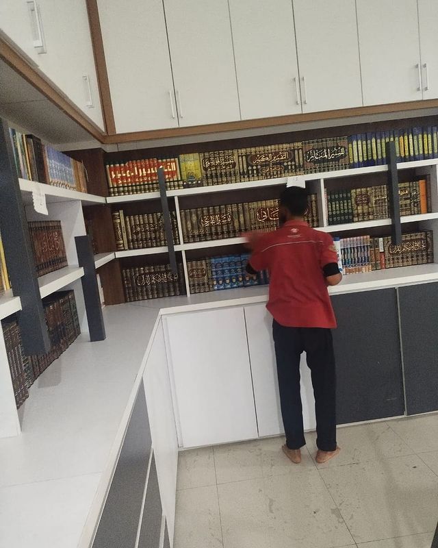 9 Potret Rumah Ustaz Yusuf Mansur Ustaz Yusuf Mansur bikin heboh karena digugat dan disebut penipu hingga triliun rupiah, rumah mewahnya pun jadi sorotan. Yuk intip!