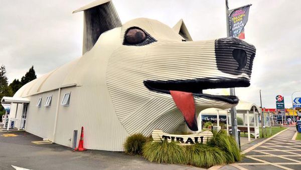 Deretan Gedung yang Nyamar Jadi Binatang hingga Makanan