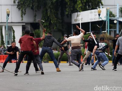 Simulasi Pembubaran Tawuran Warga oleh Tim Patroli Perintis