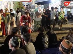 DJ Firman Berbagi pada Pengungsi Erupsi Semeru