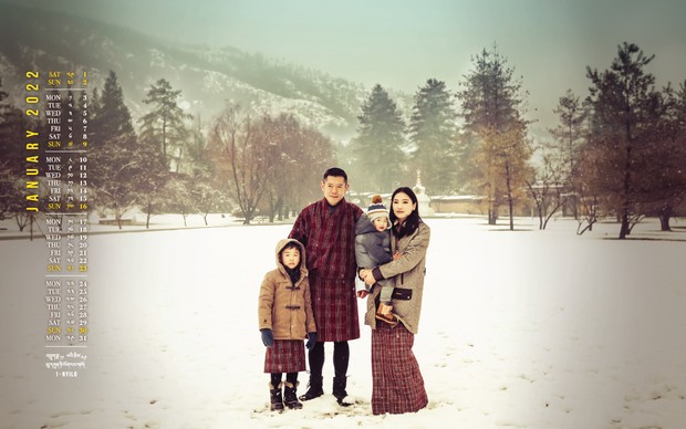Potret Keluarga Kerajaan Bhutan di Kalender Januari 2022