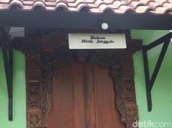 Sederet Pantangan di Makam Mbah Jenggolo Sang Murid Sunan Kudus