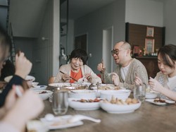 Duh! Wanita Ini Dicap Egois karena Tolak Bayarkan Makanan Calon Mertua