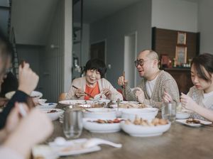 Duh! Wanita Ini Dicap Egois karena Tolak Bayarkan Makanan Calon Mertua Duh! Wanita Ini Dicap Egois karena Tolak Bayarkan Makanan Calon Mertua