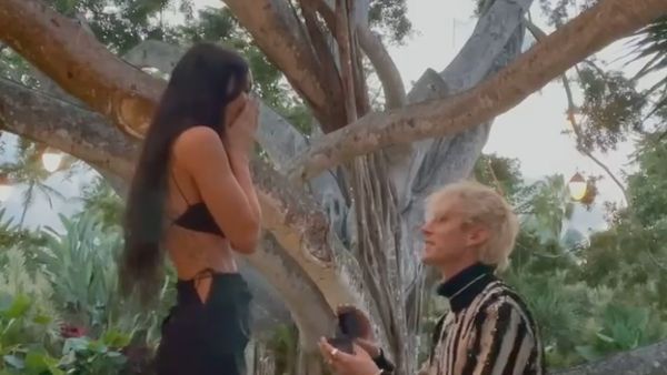 7 Potret Perjalanan Cinta Megan Fox & Machine Gun Kelly Hingga Resmi Tunangan