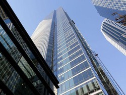 Saat Menara 1 Miliar Dollar Tenggelam Secara Perlahan