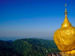 Aneh Tapi Nyata, Ada Batu Emas Lawan Gravitasi