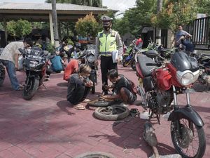 Pelanggar Lalin Ini Wajib Ambil Motor Didampingi Orang Tua