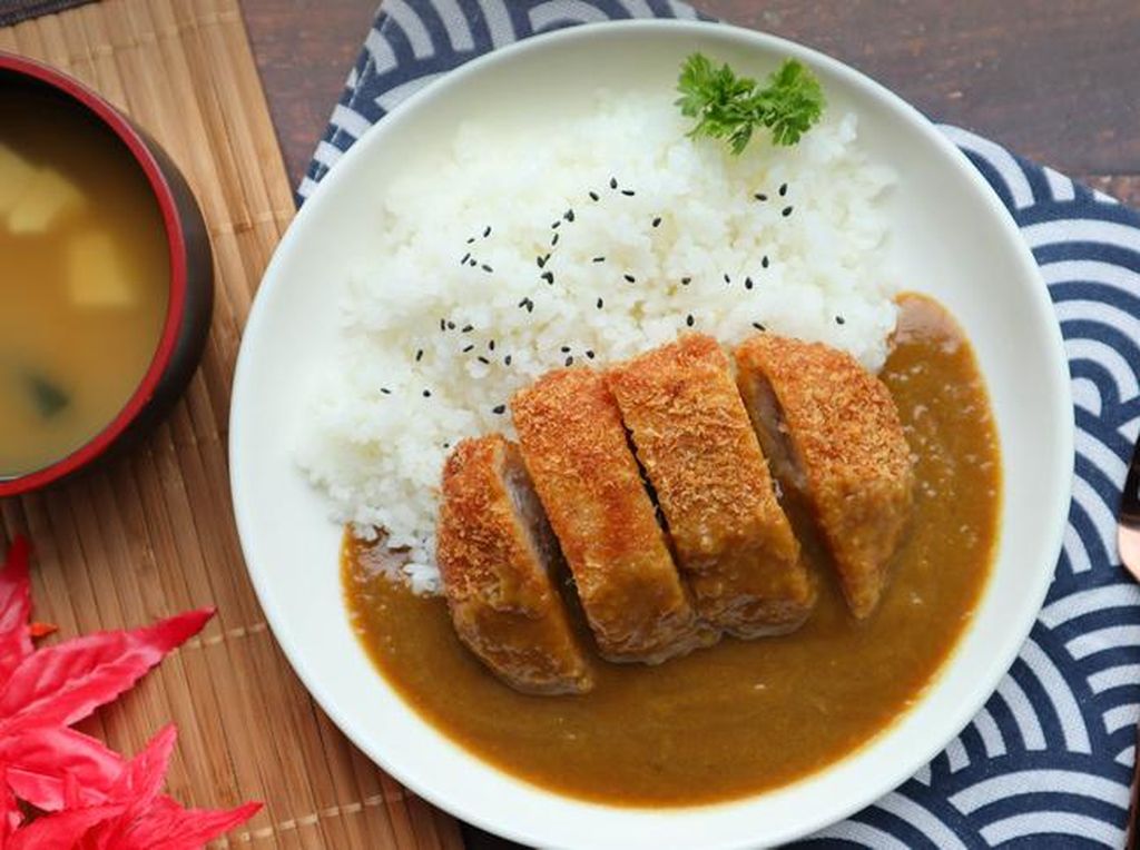 Peneliti Ungkap Makan Kari Jepang Efektif Cegah Demensia