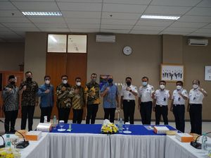 Dirut KAI ke Sumbar Follow Up Pertemuan Kepala Daerah yang Diinisiasi Andre Rosiade Dirut KAI ke Sumbar Follow Up Pertemuan Kepala Daerah yang Diinisiasi Andre Rosiade
