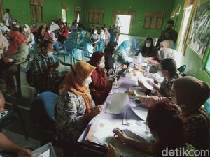 Emak-emak Pembuat Batu Bata di Klaten Ini Dapat Ganti Rugi Tol Rp 1,1 M Emak-emak Pembuat Batu Bata di Klaten Ini Dapat Ganti Rugi Tol Rp 1,1 M
