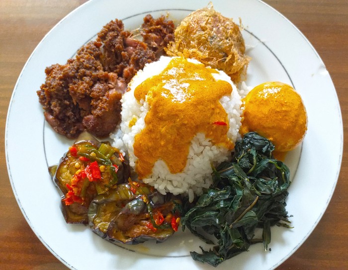 RM Padang Rating Tinggi di Ojol yang Punya Paket Murah Meriah