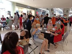 Antusias Lansia di Manado Ikut Vaksinasi Booster