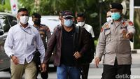 Tiga Orang Terkait OTT Bupati Abdul Gafur Tiba di KPK