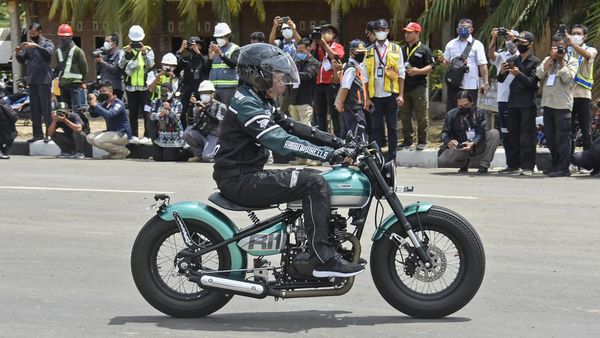 Lihat Lebih Dekat Motor Kustom Terbaru Jokowi, Warnanya Diminta Khusus