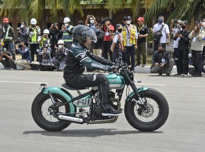 Lihat Lebih Dekat Motor Kustom Terbaru Jokowi, Warnanya Diminta Khusus