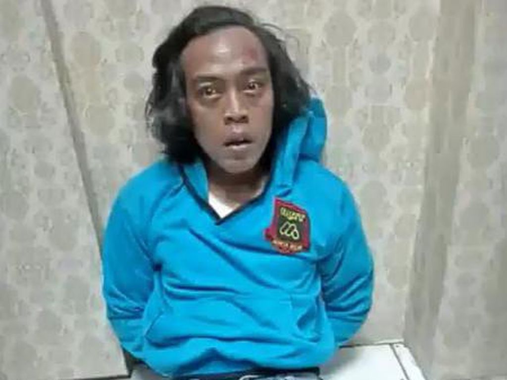 Pria yang Masuk dan Acungkan Pisau di Polres Lumajang Dibawa ke RS Jiwa