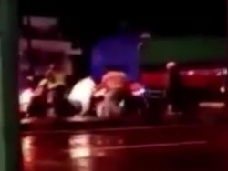 Viral Pengawal Mobil Jenazah Disergap Polisi di Lamongan