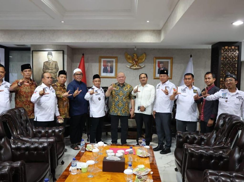 Apdesi Minta Dukungan DPD, Protes Kebijakan 40% Dana Desa buat BLT Apdesi Minta Dukungan DPD, Protes Kebijakan 40% Dana Desa buat BLT