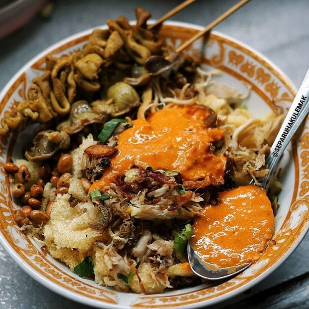Bubur Ayam Bang Kumis/Foto: Instagram.com/separuhakulemak Rekomendasi kuliner di Jembatan Merah Bogor