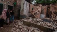 Penampakan Kerusakan Bangunan di Lebak Akibat Gempa M 6,6