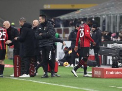 Fikayo Tomori Cedera Lutut, Milan Krisis Bek