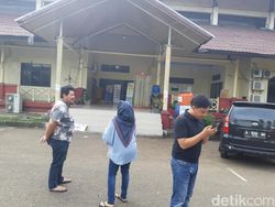 Warga Panik Keluar Gedung Saat Gempa M 6,7 Guncang Sumur Banten