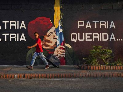 Mengenang Chavez di Tembok Kota