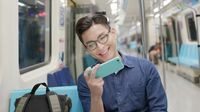 8 Alasan Cowok Lama Balas Chat Pacar, Ada yang Bikin Nyesek & Overthinking