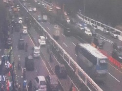 Info Lalu Lintas Sore Ini: Jl Gatsu Normal-Tol Jagorawi Arah Cibubur Macet
