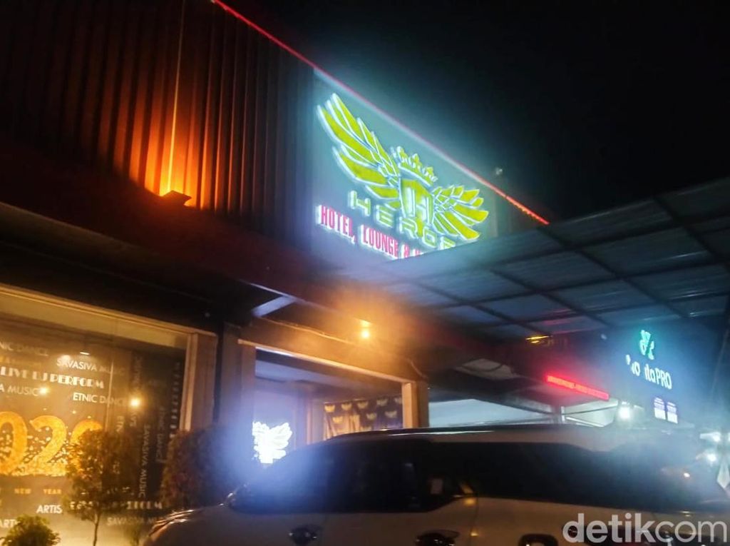 Polisi Gerebek Pertunjukan Striptis di Sebuah Kafe Banyuwangi