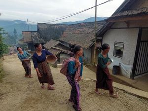 Jelajah Kampung Adat Jabar: Para Penjaga Warisan Nenek Moyang Jelajah Kampung Adat Jabar: Para Penjaga Warisan Nenek Moyang