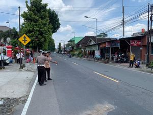 Tiga Motor Bertabrakan di Blitar, Seorang Pelajar Tewas Terlindas