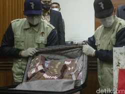 Penampakan Uang Rp 1,4 M Barbuk Kasus Korupsi Bupati Penajam Paser Utara