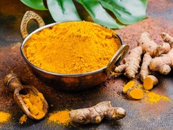 6 Penyakit yang Bisa Disembuhkan saat Rutin Mengonsumsi Kunyit