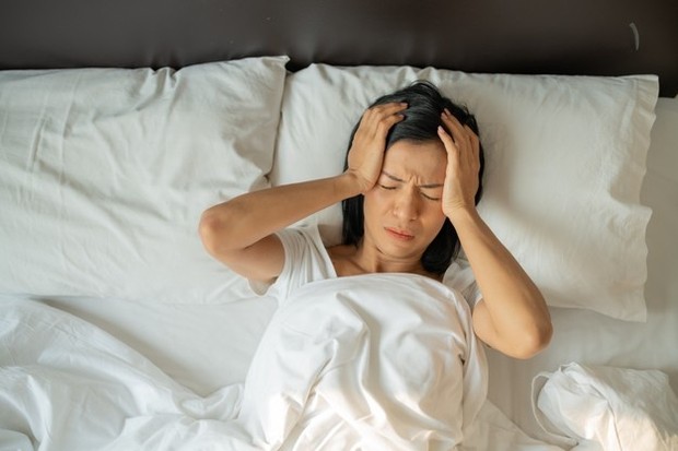 Kurang tidur dapat menyebabkan pegal linu.
