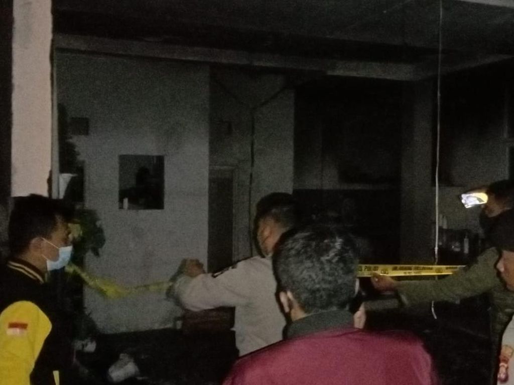 Ledakan di Rumah Tahfiz Quran di Bekasi Tewaskan 1 Orang Santri Ledakan di Rumah Tahfiz Quran di Bekasi Tewaskan 1 Orang Santri