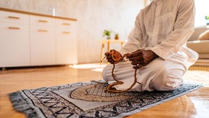 Jadwal Salat Jawa Timur 1 Januari 2026, Lengkap Seluruh Wilayah