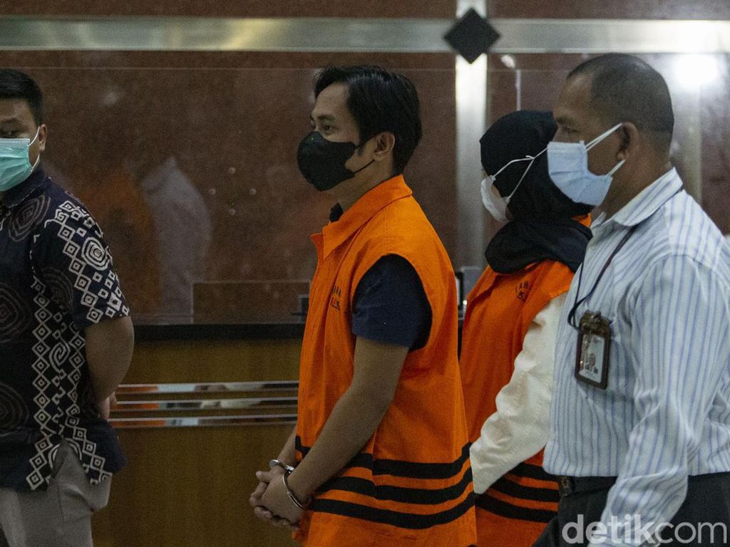 Bupati Penajam Paser Utara Tersangka KPK Segera Diadili di PN Samarinda Bupati Penajam Paser Utara Tersangka KPK Segera Diadili di PN Samarinda