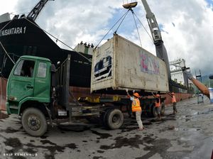 Menhub Minta Satu Trayek Tol Laut Dipangkas Jadi 10 Hari