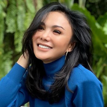 Terkenal dengan rambut pendek, kini Yuni Shara mengubah penampilannya dengan rambut panjang. Yuk intip potretnya!