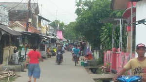 Sejumlah Warga Pandeglang Mengungsi ke Masjid Saat Gempa 6,6 M Guncang Banten