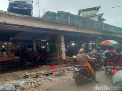 Salah Injak Pedal, Pemobil Seruduk Tembok Tewaskan Bumil di Banjarmasin