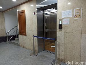 Gempa! Lift Balai Kota Jakarta Dimatikan, Evakuasi Lewat Tangga Darurat Gempa! Lift Balai Kota Jakarta Dimatikan, Evakuasi Lewat Tangga Darurat