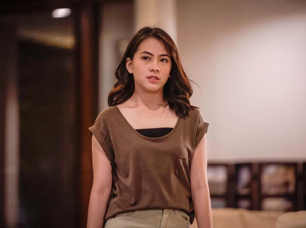 Zara Tak Bisa Move On saat Beradegan dengan DJ Winky di Virgin The Series Zara Tak Bisa Move On saat Beradegan dengan DJ Winky di Virgin The Series