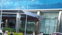 Kepanikan Warga di Palembang ke Luar Gedung Saat Gempa M 6,6
