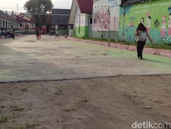Siswa Pandeglang Tetap Sekolah Usai Gempa Banten