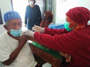 Kebut Vaksinasi Dosis 3, Bupati Ipuk: Warga Terlindungi Kunci Pemulihan Ekonomi